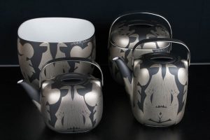 Mehr über den Artikel erfahren Antiquitäten