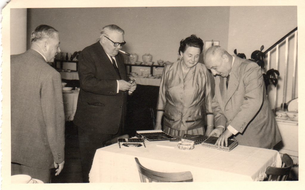 Minister Erhard Besuch Porzellanfabrik Krautheim Selb